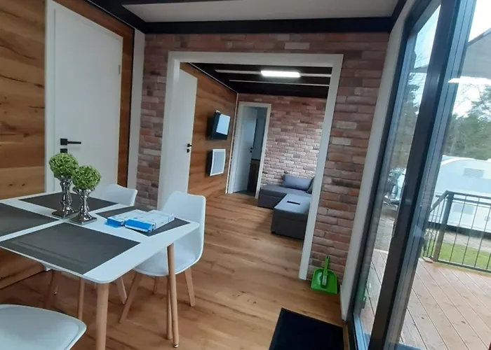 Tatil parkı Naturama Brombachsee Tinyhaushotel *