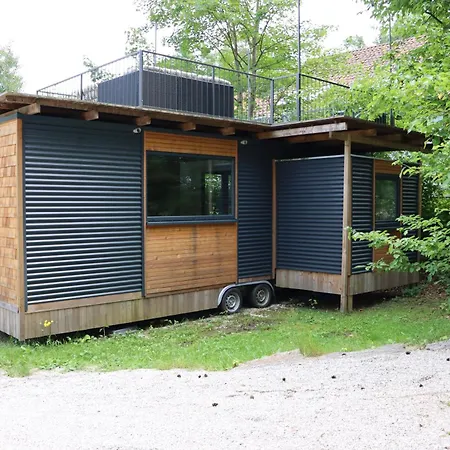 פארק נופש Naturama Brombachsee Tinyhaushotel פליינפילד